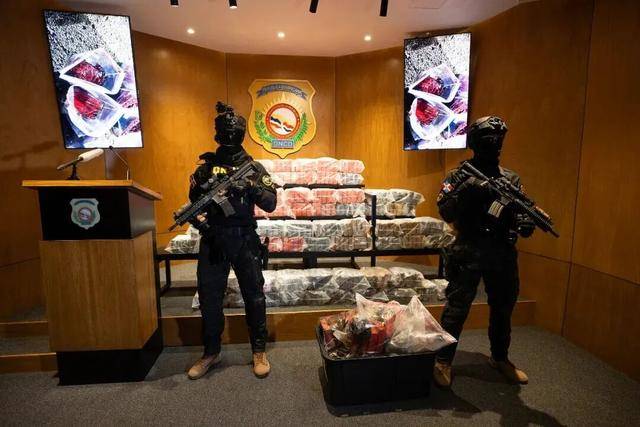 两国证实：美战机发动袭击