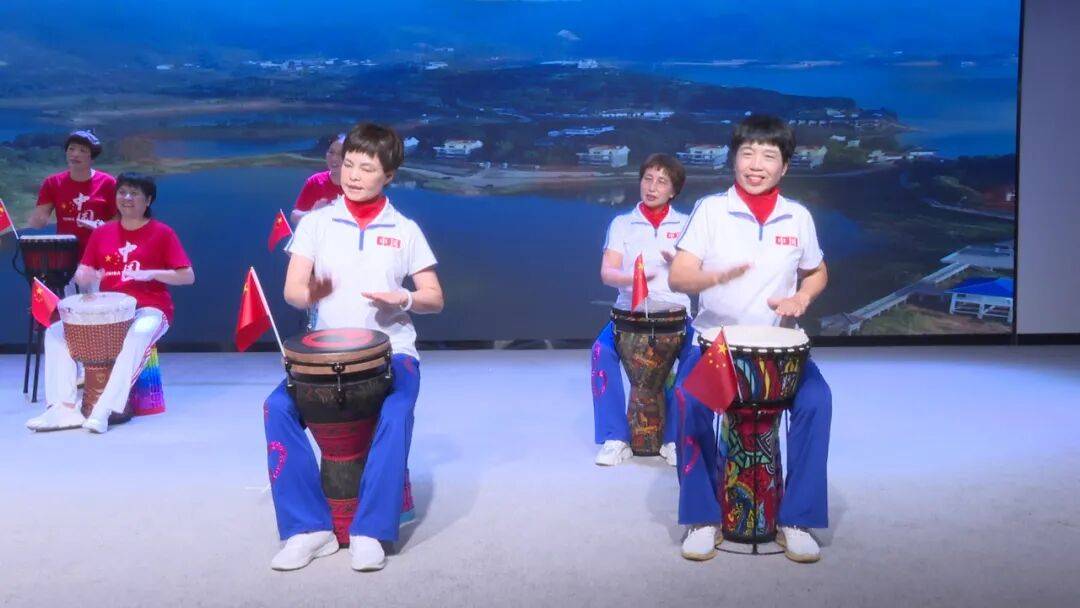 <strong></p>
<p>cbb炒币吧</strong>我县举办“欢度中秋 喜迎国庆”文艺晚会