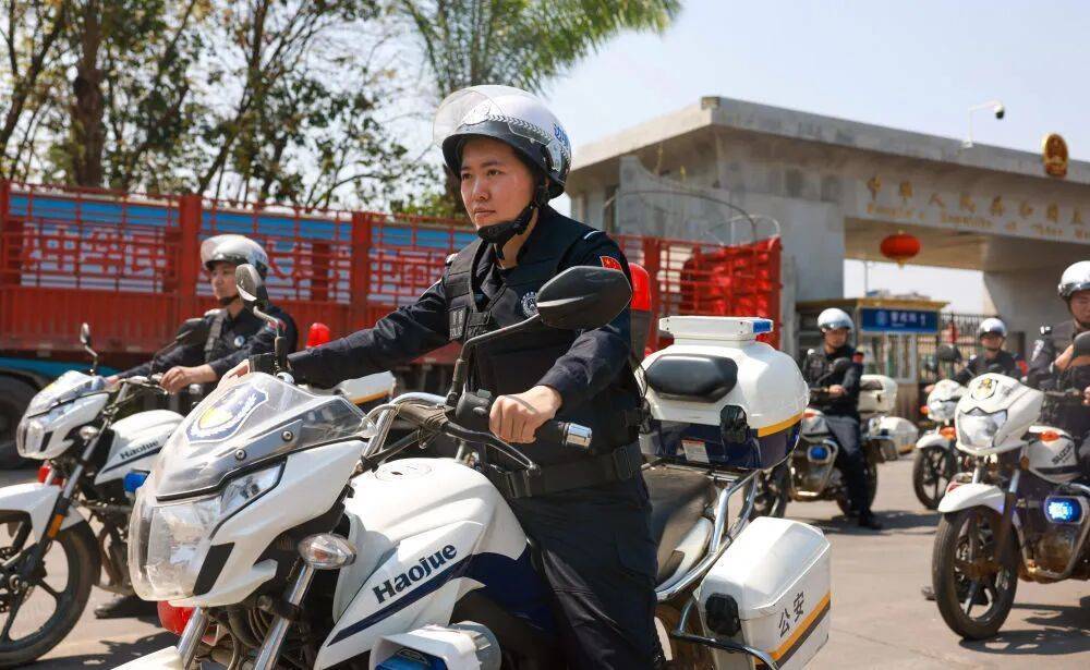 “看到妈妈46个未接来电<strong></p>
<p>cbb炒币吧</strong>,心像被重锤击中”