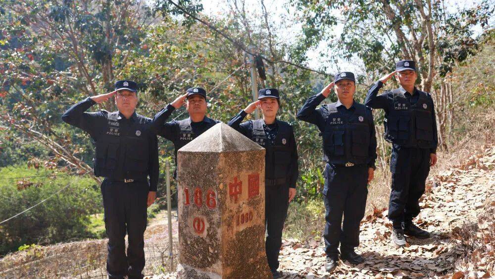 “看到妈妈46个未接来电<strong></p>
<p>cbb炒币吧</strong>,心像被重锤击中”