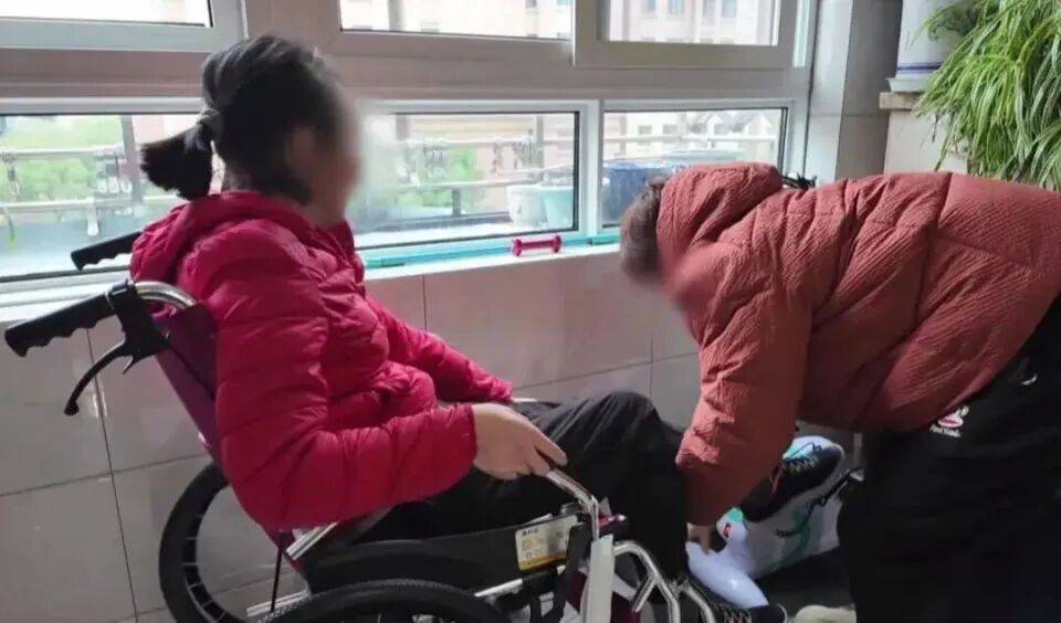 28岁妻子突发罕见病全身瘫痪<strong></p>
<p>永旺币</strong>，丈夫哄骗卖婚房携款失踪，检方强势介入