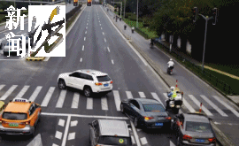 事发上海晚高峰!汹涌车流中<strong></p>
<p>永旺币</strong>,一男子绝望跳车,直奔民警而去……