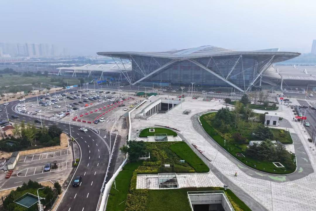 “双节”假期<strong></p>
<p>永旺币</strong>,铁路青岛站预计发送旅客170万人