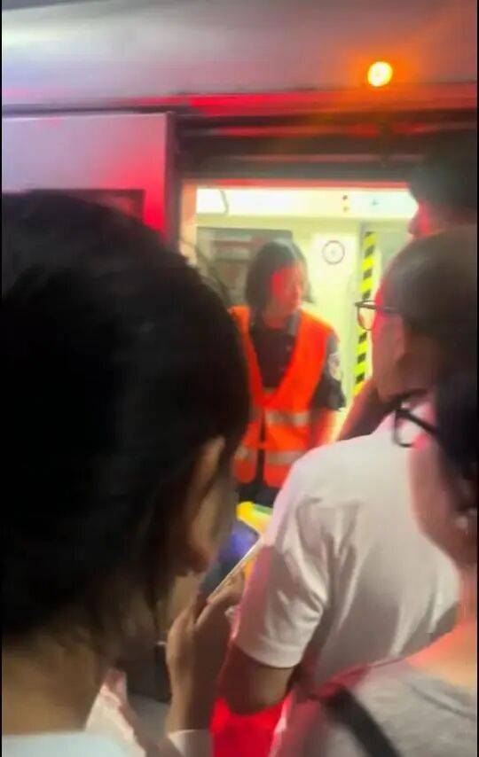 大连地铁发生故障停运一小时<strong></p>
<p>麦奇币行情</strong>，目击者称看到120和警车，工作人员否认列车和人相撞，故障原因在落实中