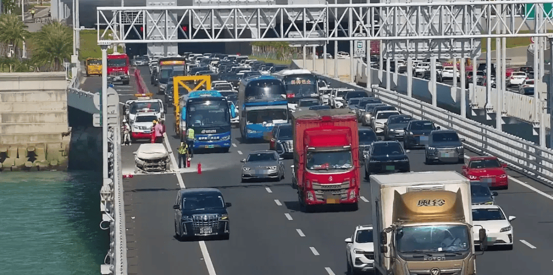 粤B·97821D、粤Z·AG85澳、粤T·91736<strong></p>
<p>gxs币交易</strong>,你们被拍下来了!