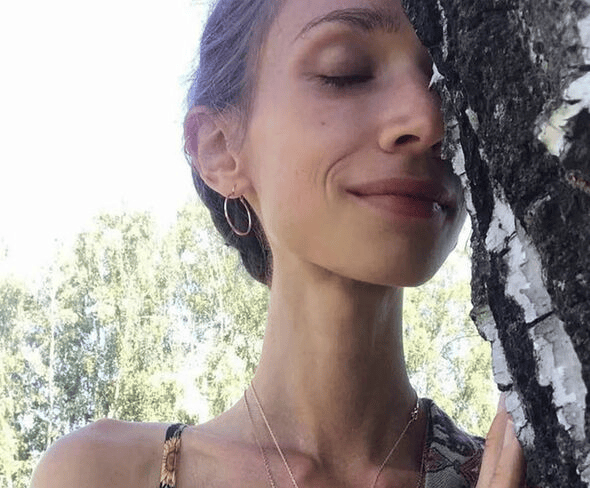 坚持只吃水果8年<strong></p>
<p>gxs币交易</strong>,27岁波兰女子巴厘岛酒店去世:体重仅22公斤,指甲变黄牙齿腐烂