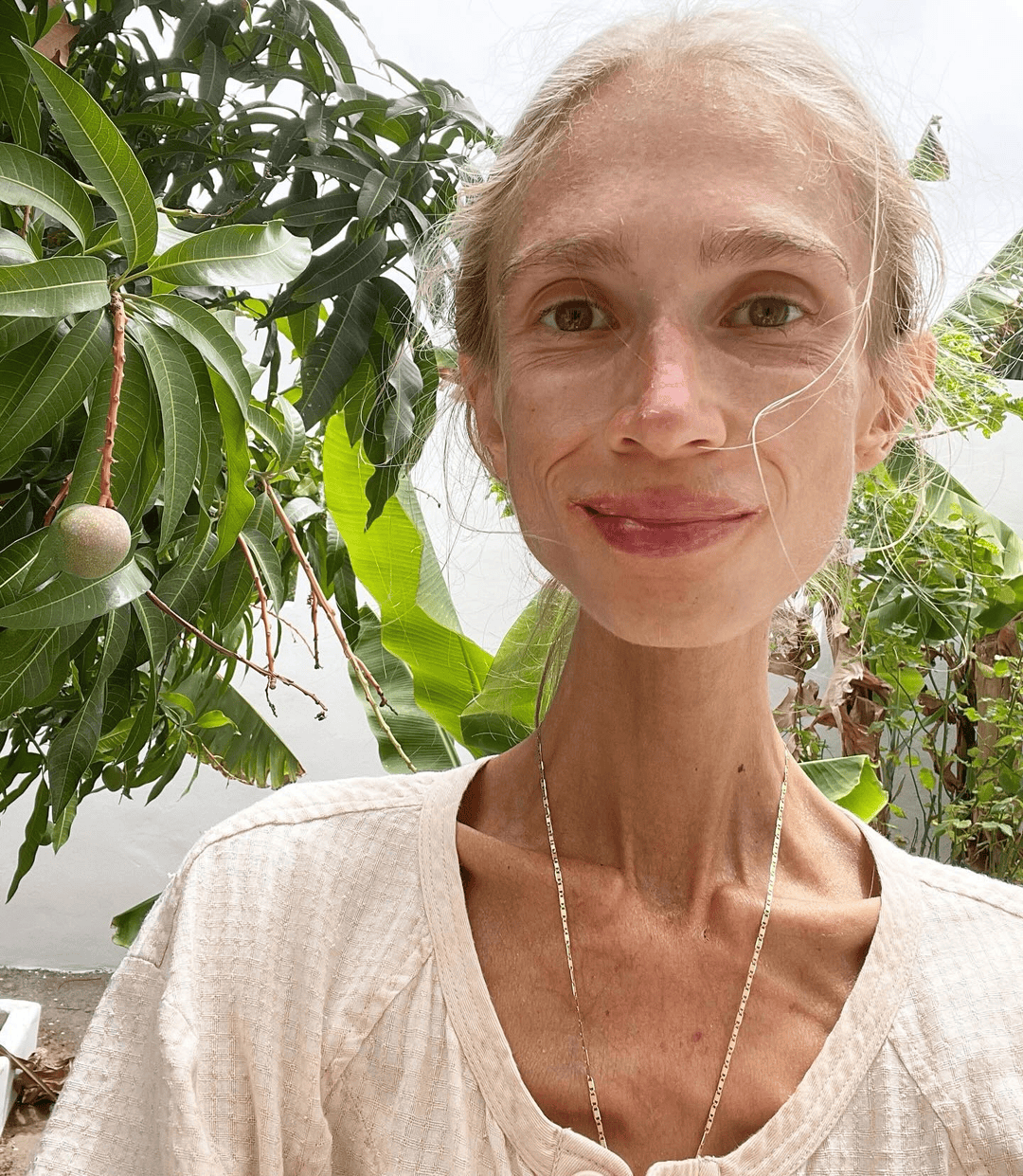 坚持只吃水果8年<strong></p>
<p>gxs币交易</strong>,27岁波兰女子巴厘岛酒店去世:体重仅22公斤,指甲变黄牙齿腐烂