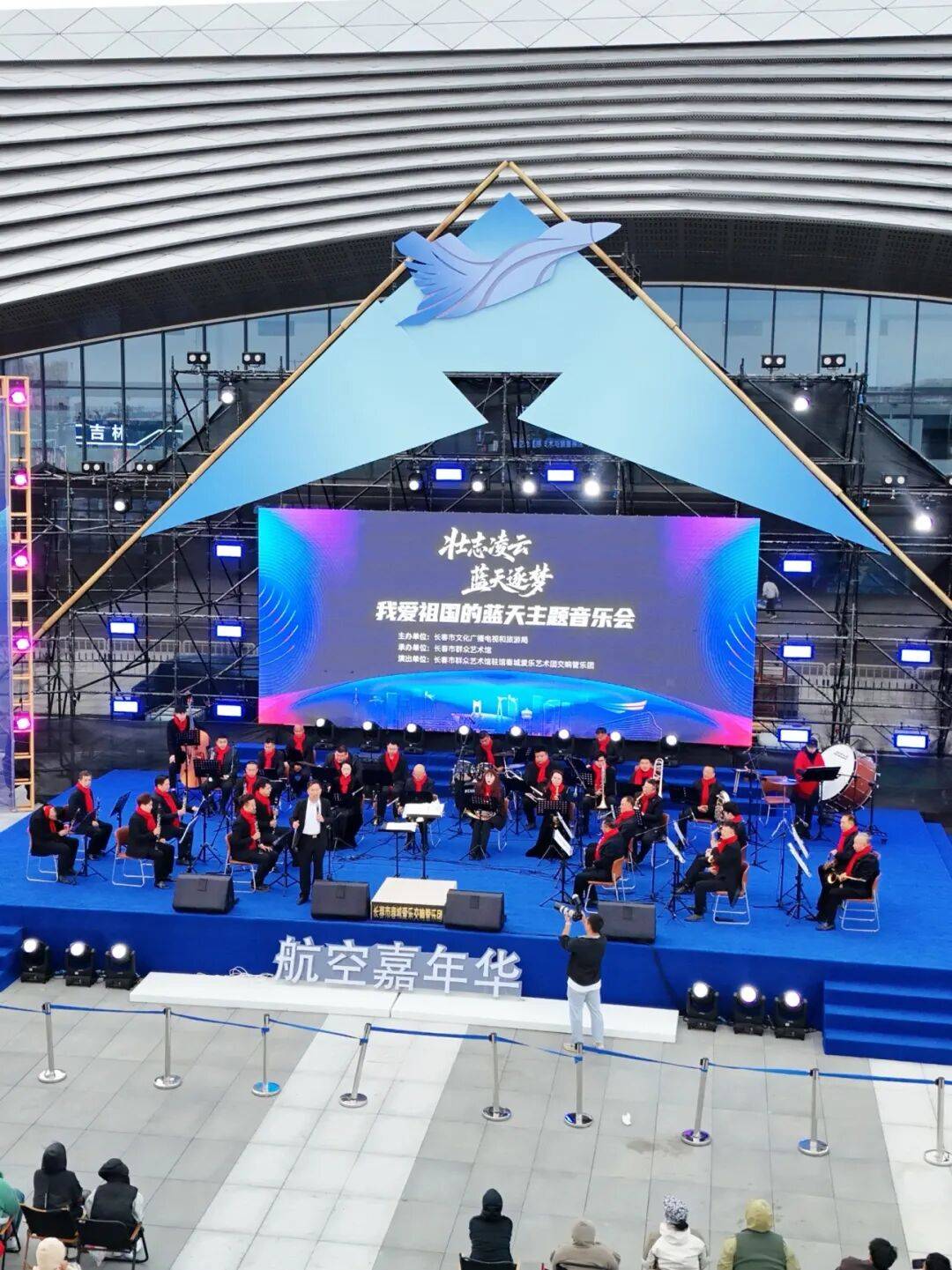 DNA彻底动了！全场跟唱<strong></p>
<p>gxs币交易</strong>，这氛围太顶了！