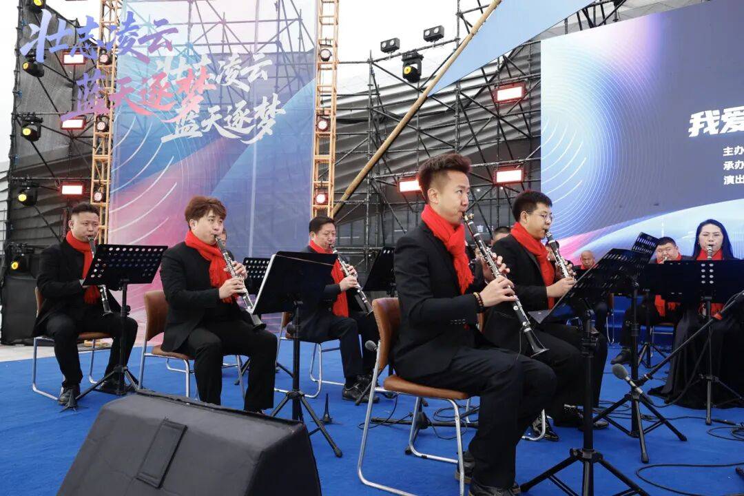 DNA彻底动了！全场跟唱<strong></p>
<p>gxs币交易</strong>，这氛围太顶了！