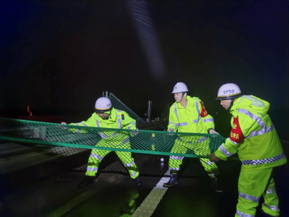 全力抢通中秋团圆路<strong></p>
<p>gxs币交易</strong>,粤西14条受台风影响高速解封