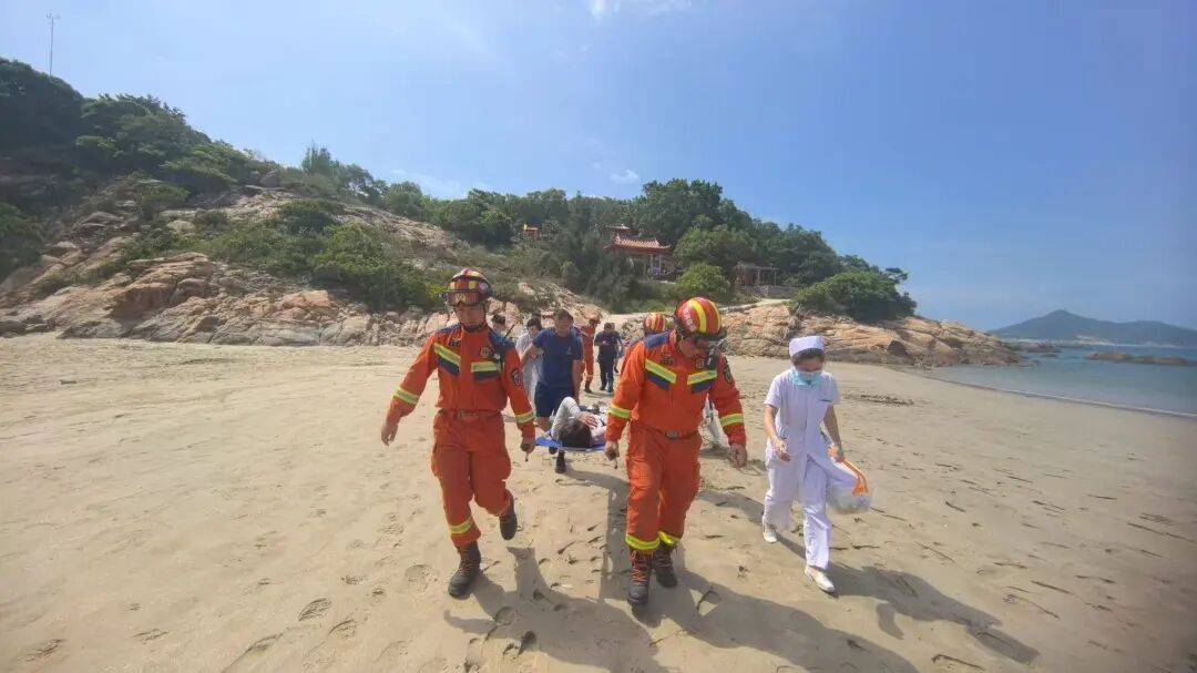 打卡拍照<strong></p>
<p>炒币培训</strong>,再美也不能用生命对焦