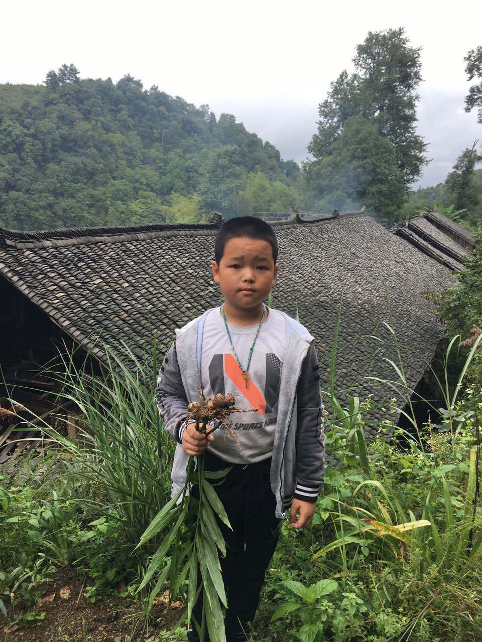 那个让老师骄傲的“调皮”班级！30年同学聚会<strong></p>
<p>龙渊币</strong>，还伴有一封来自贵州的感谢信