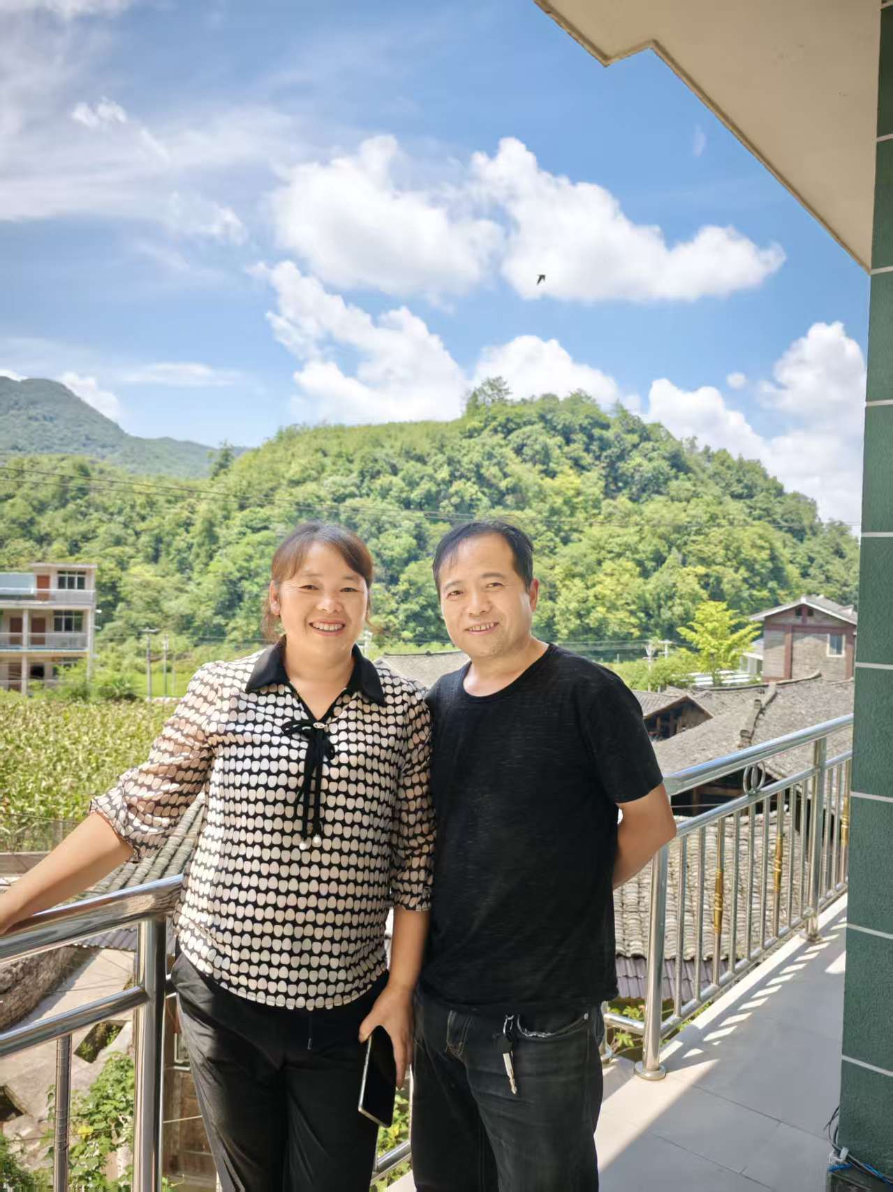 那个让老师骄傲的“调皮”班级！30年同学聚会<strong></p>
<p>龙渊币</strong>，还伴有一封来自贵州的感谢信