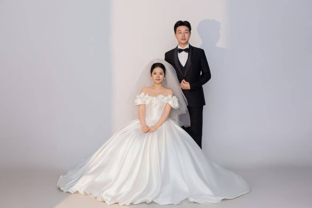 那个让老师骄傲的“调皮”班级！30年同学聚会<strong></p>
<p>龙渊币</strong>，还伴有一封来自贵州的感谢信