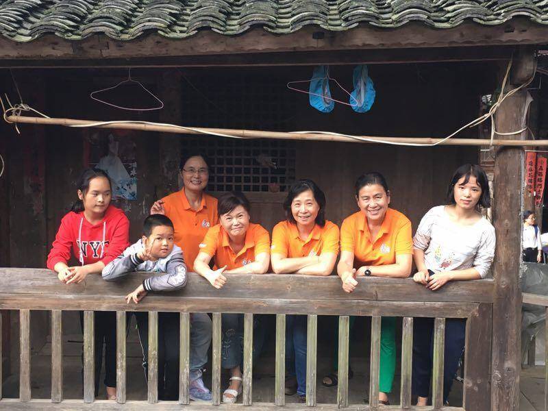 那个让老师骄傲的“调皮”班级！30年同学聚会<strong></p>
<p>龙渊币</strong>，还伴有一封来自贵州的感谢信