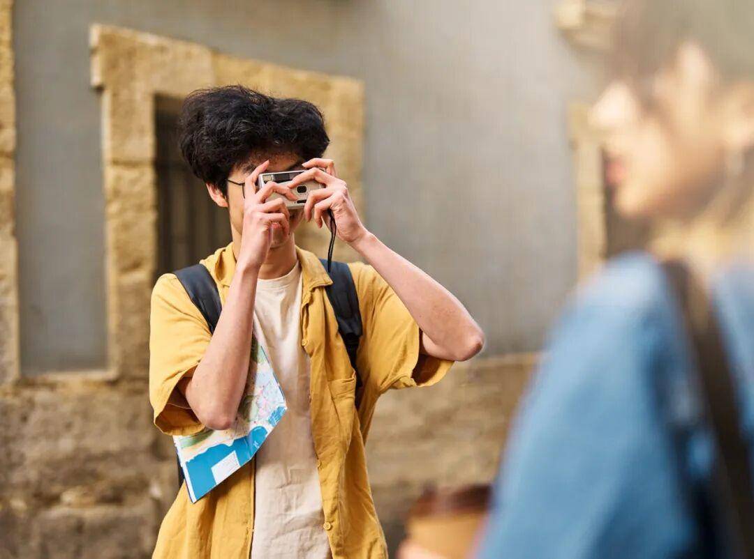 “出片式旅行”<strong></p>
<p>龙渊币</strong>,正在毁掉当代人的假期?