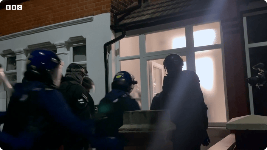 凯特患癌竟因辉瑞疫苗?伦敦4万被盗手机直飞香港<strong></p>
<p>币圈老沈</strong>,比贩毒暴利产业链曝光…