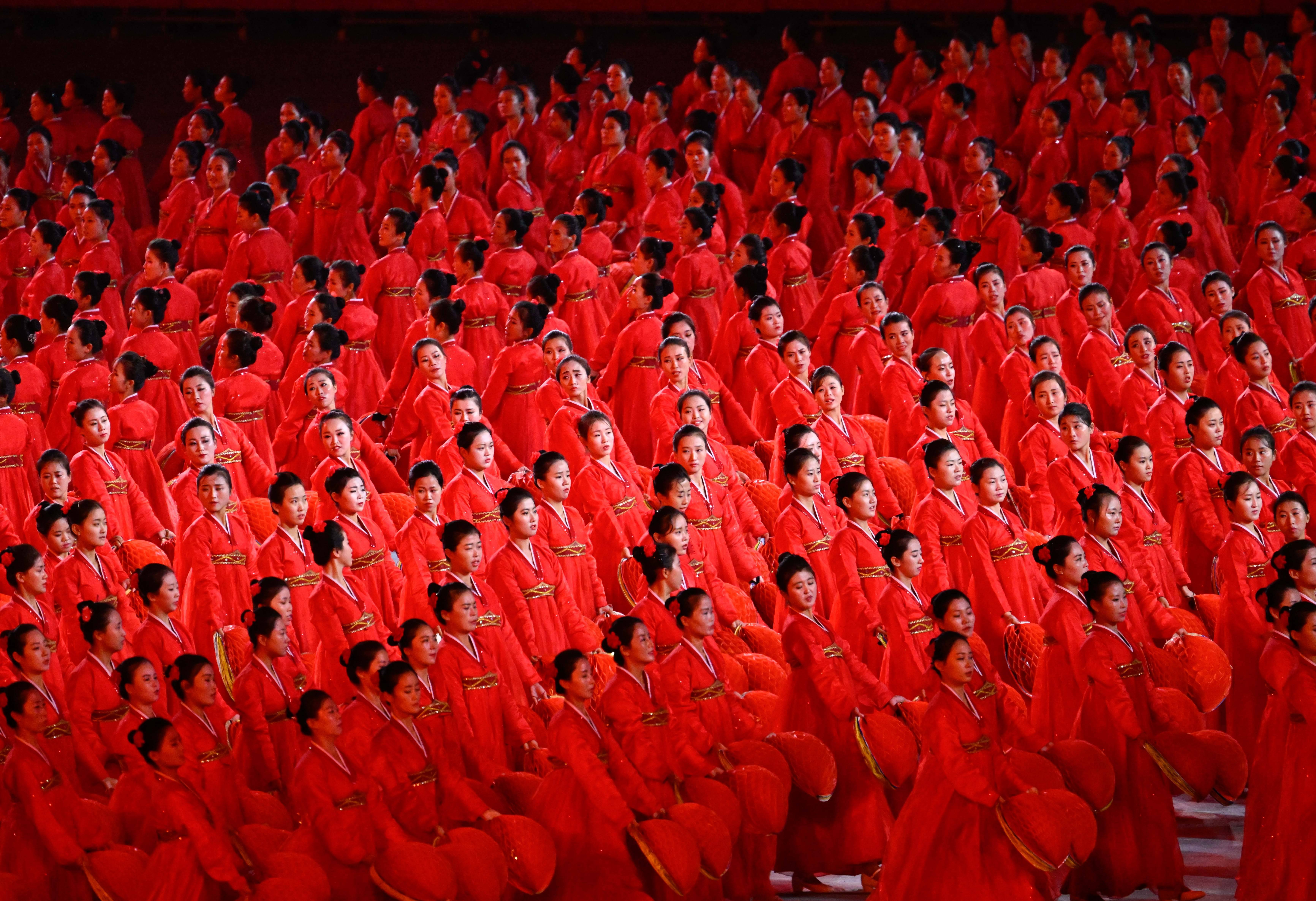 庆祝朝鲜劳动党成立80周年大会、大型团体操和文艺演出在平壤举行