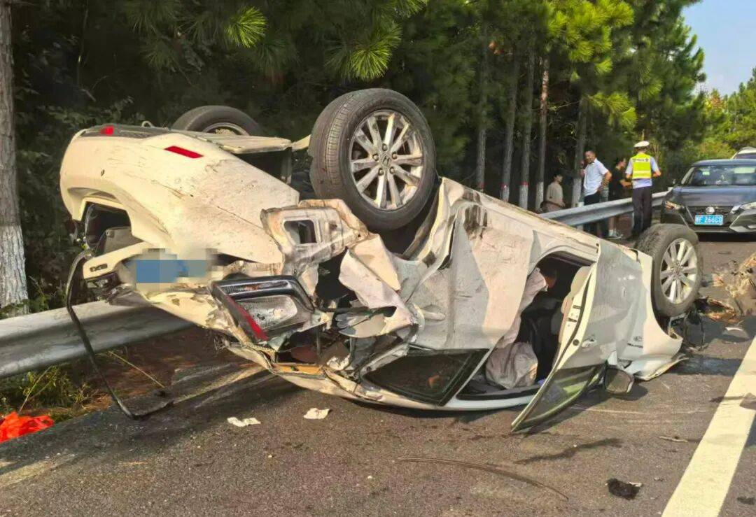 “我撒谎天打雷劈!”男子高速突然强行变道致翻车<strong></p>
<p>币圈搬砖套利</strong>,反诬赖对方