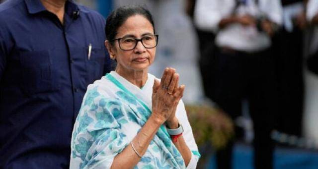 印度女医学生遭轮奸<strong></p>
<p>手机炒币</strong>,事发地首席部长:为何深夜外出?