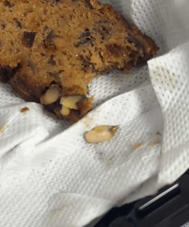 山姆枣泥核桃蛋糕吃出“一颗牙”?客服回应:很惊讶<strong></p>
<p>国币网</strong>,已反馈工厂排查