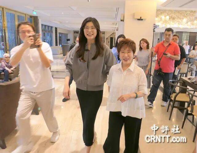 到底支持谁当党主席？当着郑丽文的面<strong></p>
<p>xrp币行情</strong>，洪秀柱说出了自己的答案