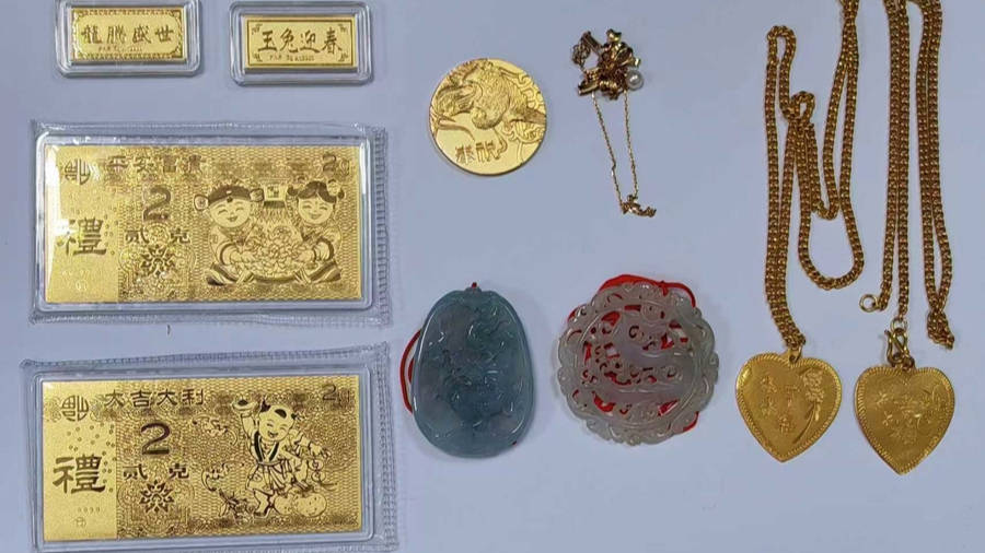 急!女儿帮母亲大扫除扔掉50万元黄金首饰<strong></p>
<p>无链不币</strong>,民警4小时找回