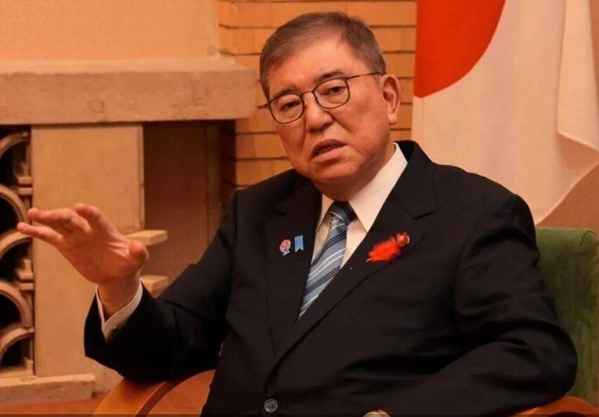 石破茂卸任当天<strong></p>
<p>柚子币行情</strong>，离开官邸时笑得合不拢嘴；此前吐槽当首相太累，没多少让人开心的事情