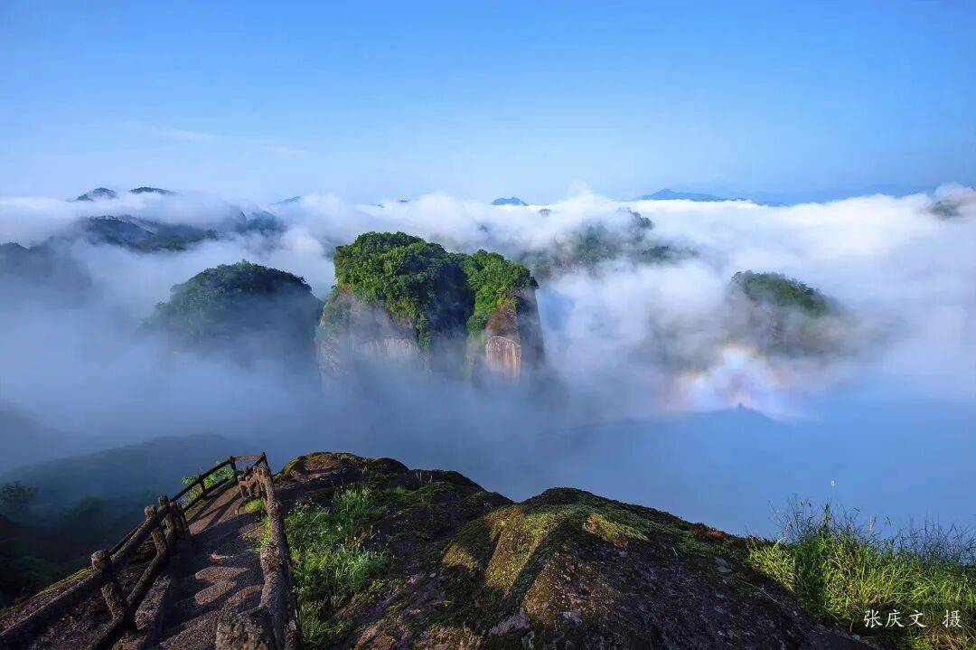 为什么年轻人迷上了爬山？ | 秋高气爽<strong></p>
<p>柚子币行情</strong>，是时候出发了→