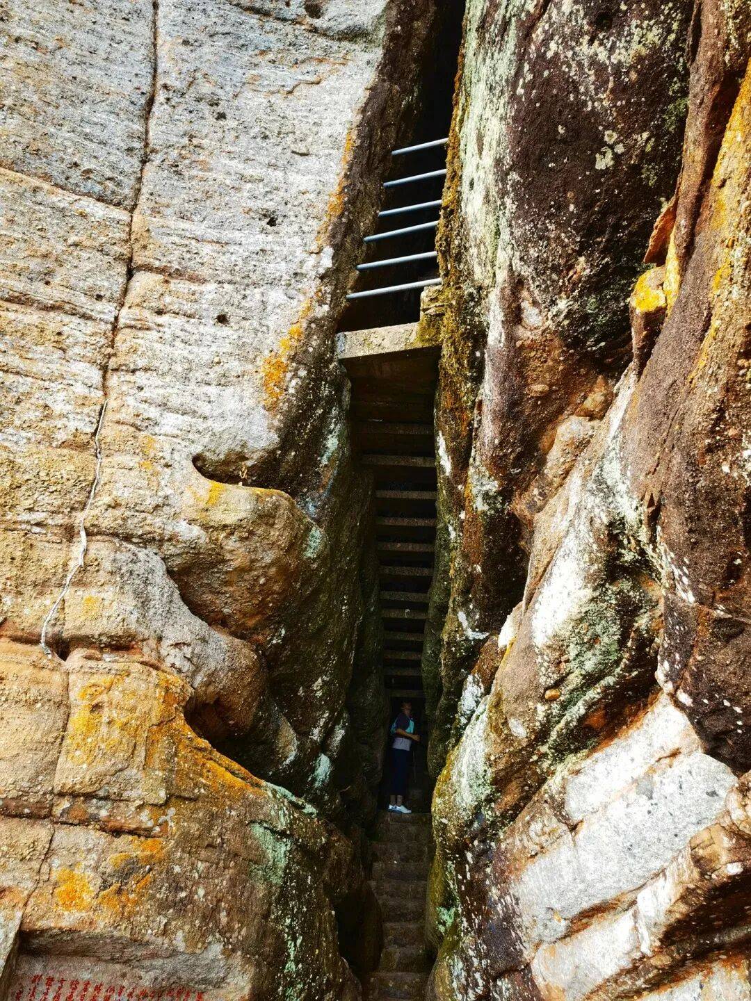 为什么年轻人迷上了爬山？ | 秋高气爽<strong></p>
<p>柚子币行情</strong>，是时候出发了→