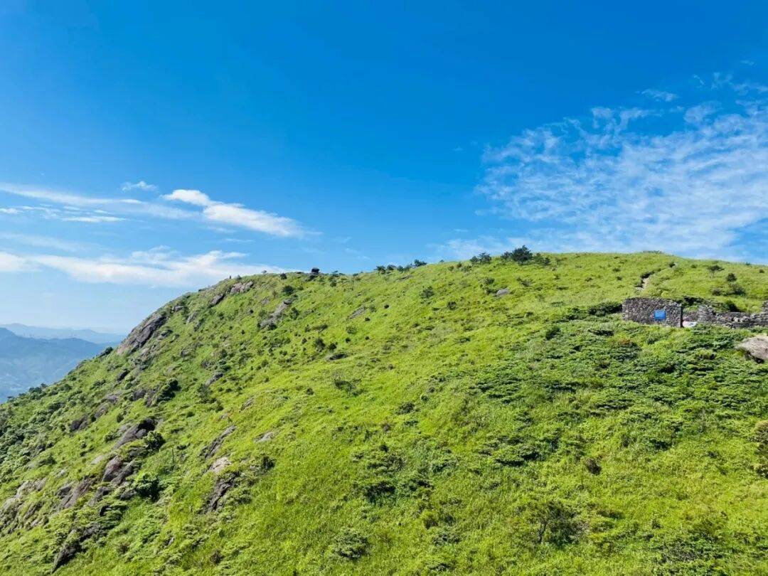 为什么年轻人迷上了爬山？ | 秋高气爽<strong></p>
<p>柚子币行情</strong>，是时候出发了→