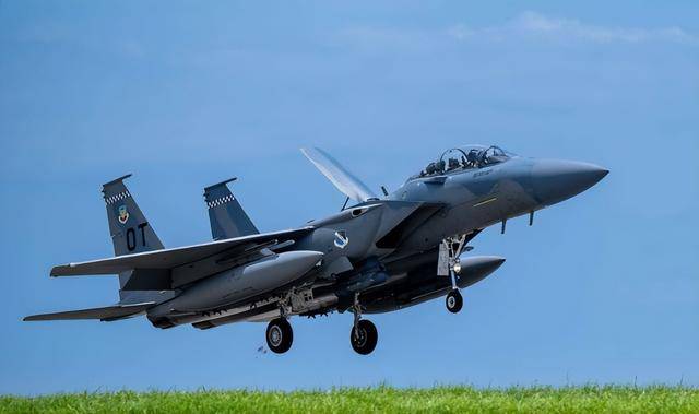 印尼买歼-10又生变<strong></p>
<p>柚子币行情</strong>，90亿美元预算缩水到16亿，或考虑买退役战机