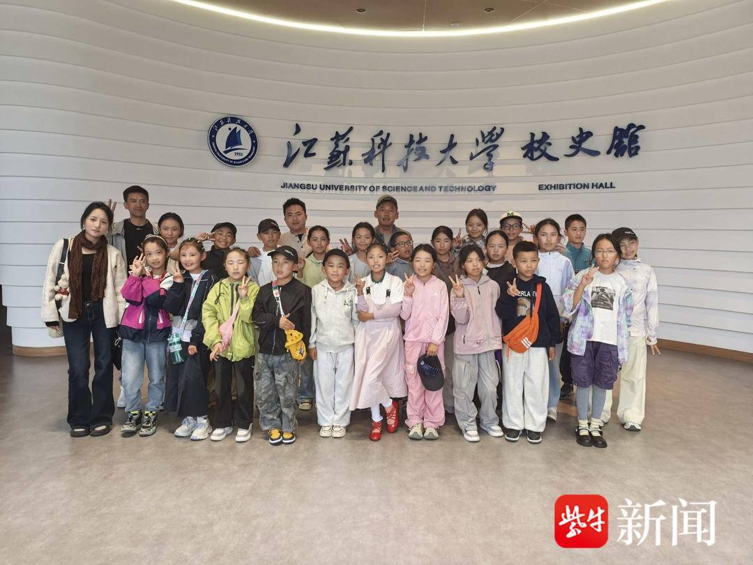 “叔叔是江苏的<strong></p>
<p>ccr炒币</strong>,将来一定带你们去看看!”镇江警官不忘承诺,四次组织近百名藏区学子来苏研学