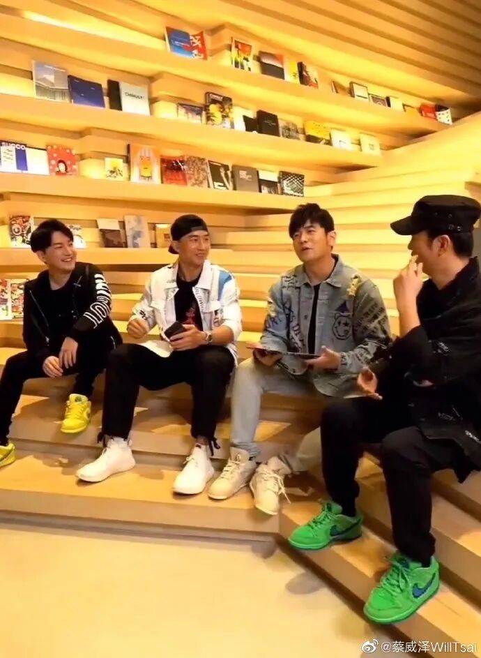 周杰伦公开喊话寻昔日好友<strong></p>
<p>ccr炒币</strong>，“再不出现，你就完了”，疑因2300万元比特币投资翻车