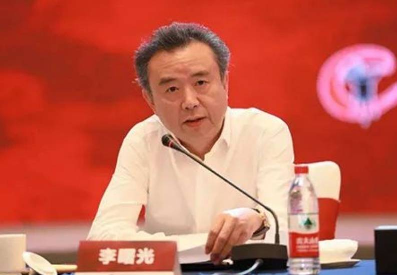 五粮液原董事长李曙光被“双开”:贪婪腐化<strong></p>
<p>币说</strong>,为他人在获取酒类经销权等方面谋取利益