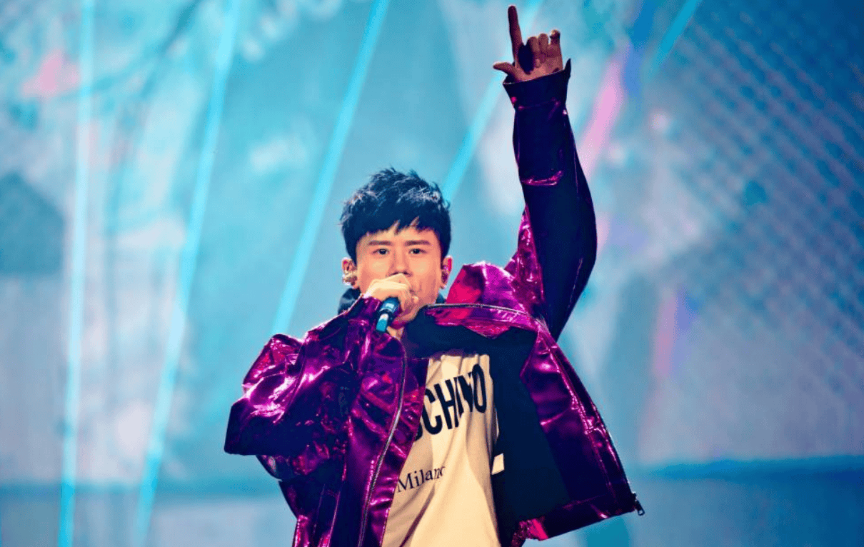 把陈粒“引爆”的耳返<strong></p>
<p>币说</strong>,为啥让这么多歌手又爱又恨