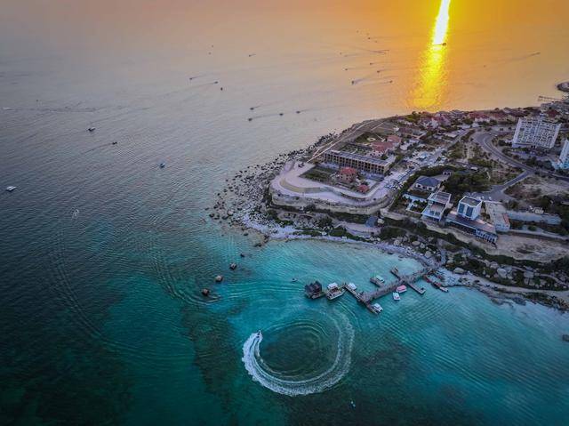 青年说 | 到中亚<strong></p>
<p>币圈神话</strong>,奔赴一场激动人心的“探秘”