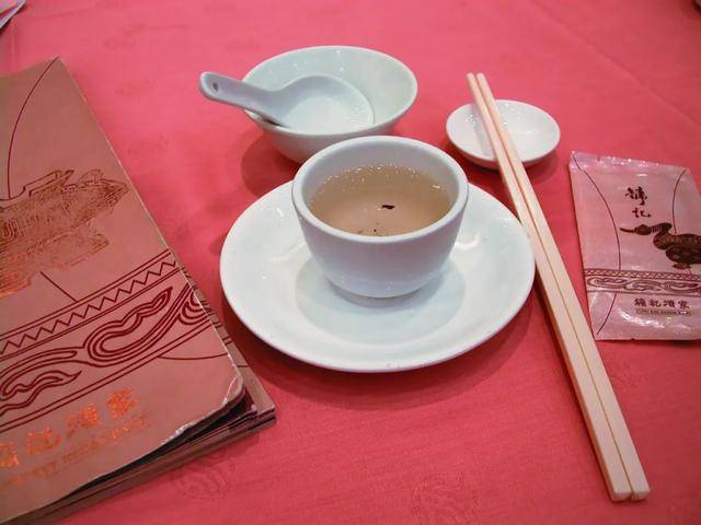 吵了这么多年的茶位费<strong></p>
<p>钯币</strong>,终于要被立法整治了?