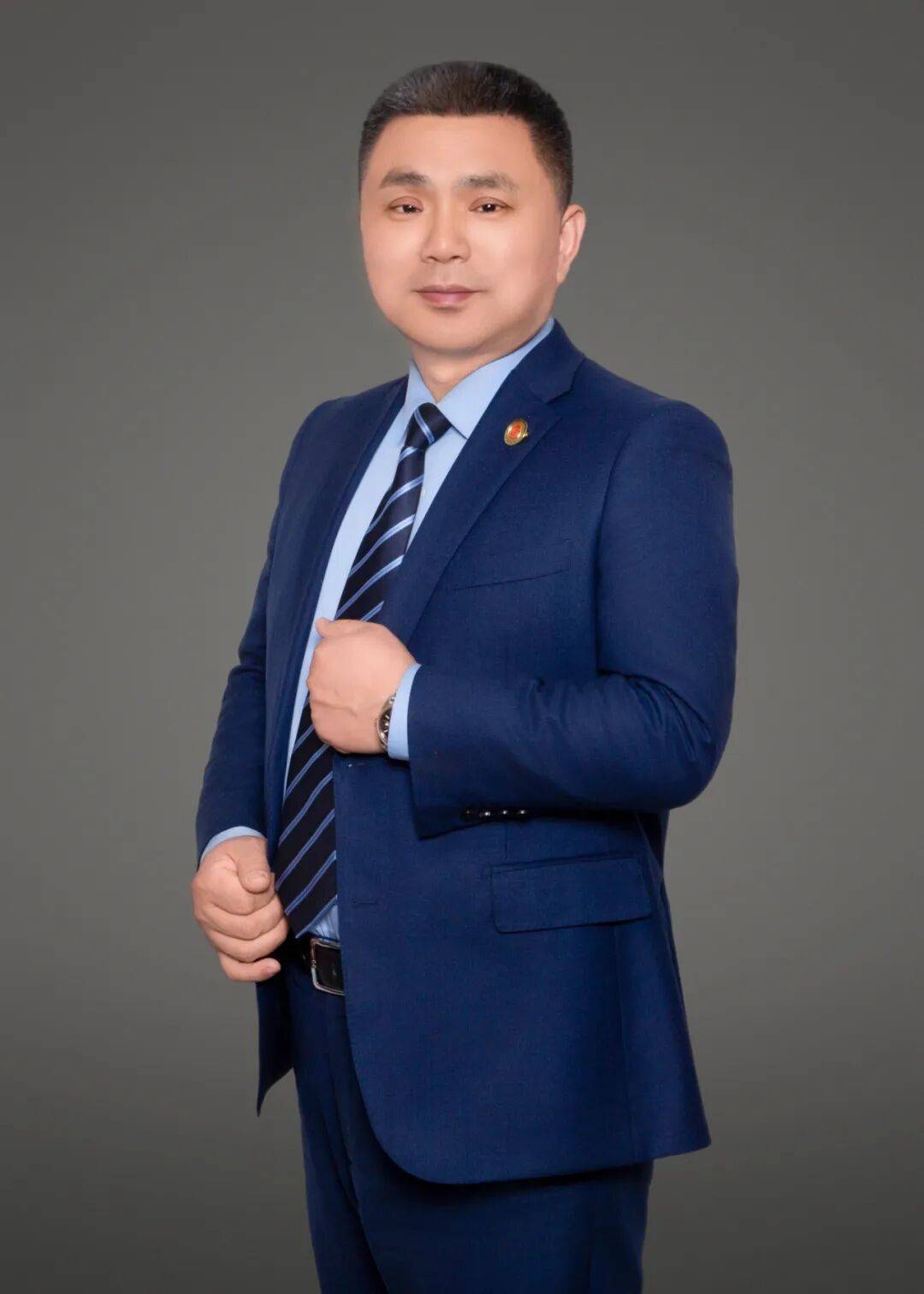 二姐夫帮忙装修房子<strong></p>
<p>币圈搬砖</strong>，铺瓷砖后卷走3万多装修款，这是违约还是诈骗？