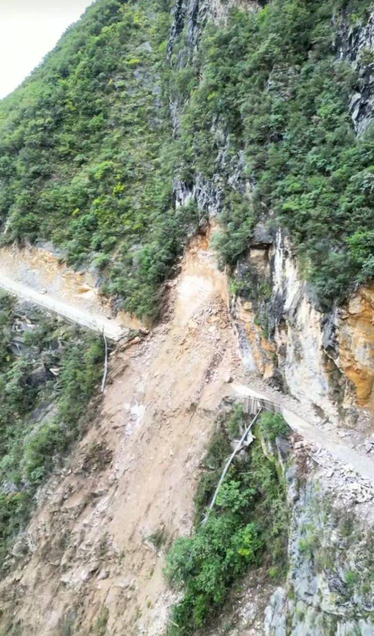 重庆网红“挂壁公路”垮塌<strong></p>
<p>币圈搬砖</strong>，附近村民外出绕行已半月盼修复，当地：已完成排危，正在修