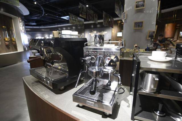 四中全会精神在基层丨记者手记:不产一粒生豆<strong></p>
<p>币圈一天</strong>,昆山何以打造千亿元级咖啡产业?