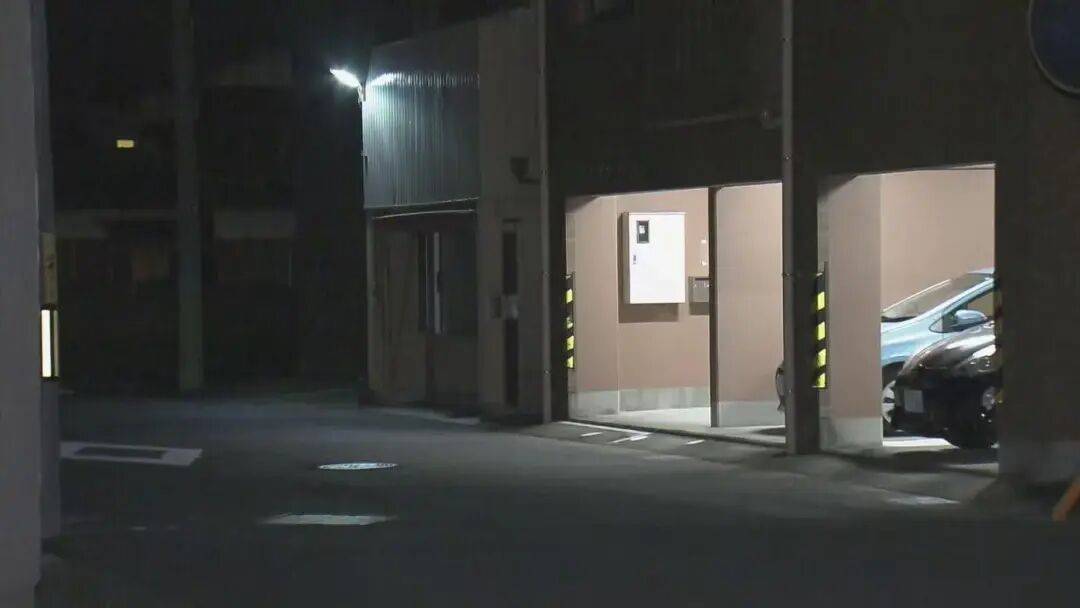 男子开车撞倒人<strong></p>
<p>合约币行情</strong>，下车一看竟是自己86岁的父亲，老人送医后身亡