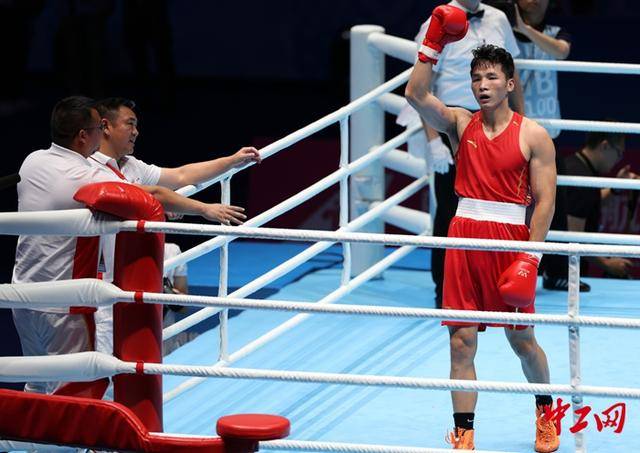 全运会拳击男子80公斤级决赛<strong></p>
<p>长江期币网</strong>,王小保夺冠!