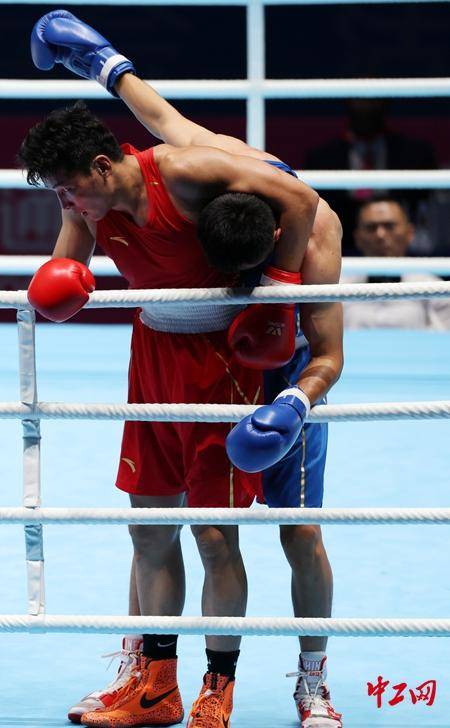 全运会拳击男子80公斤级决赛<strong></p>
<p>长江期币网</strong>,王小保夺冠!