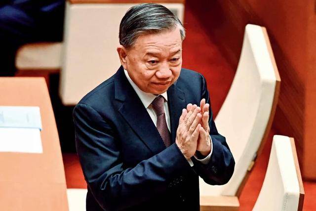 一年半<strong></p>
<p>知乎币圈</strong>，阮维玉四次晋升