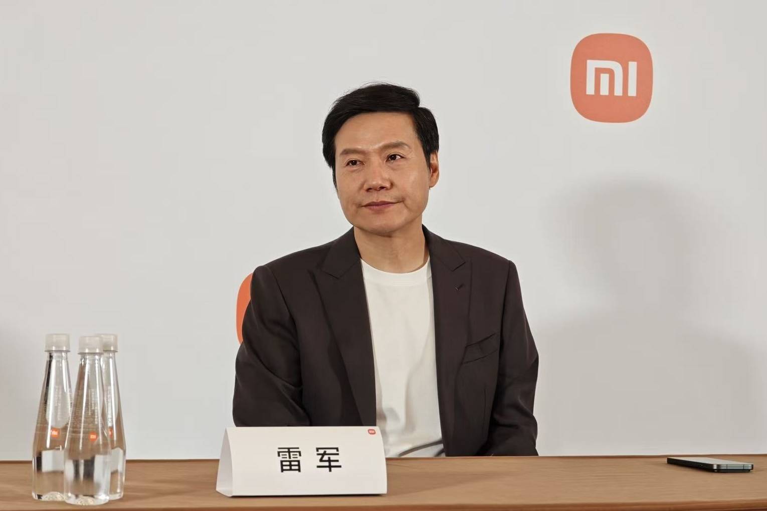 雷军宣布1亿港元增持后<strong></p>
<p>币圈营销</strong>，小米港股美股迎来上涨