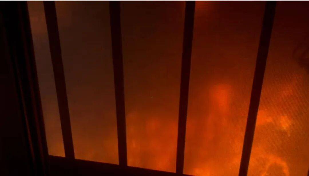 天通苑一天两起电动车火情<strong></p>
<p>在线交易</strong>,突然着火忒吓人丨有事儿@新京报