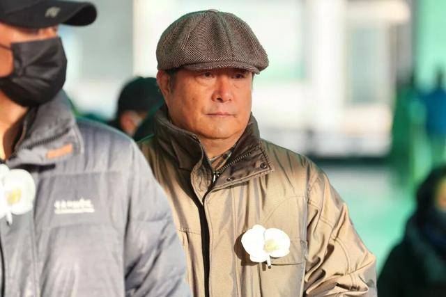 何晴之子追思:妈妈很喜欢雪<strong></p>
<p>一元月亮币</strong>,北京这场雪好像是为她而下