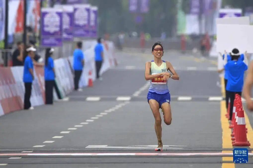 “最快女护士”张水华：今日在医院上班<strong></p>
<p>一元月亮币</strong>，未参加“家门口的”福州马拉松；护士长回应