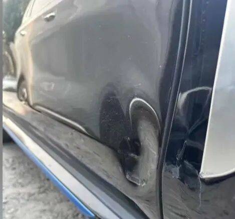 小区地库里出车祸<strong></p>
<p>币圈阿凡提</strong>，女子惊呆了：对方竟然不是人！更糟心的是...